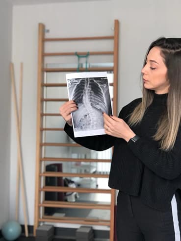 Fizyoterapist Burcu Özdemir Pilates