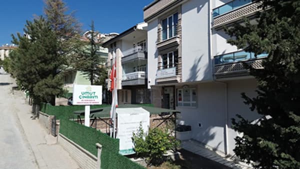 Fizyoterapist Fırat Bozkurt - Umut Çınarım - 1. Fotoğraf Fizyoterapist Fırat Bozkurt - Umut Çınarım - 1. Fotoğraf