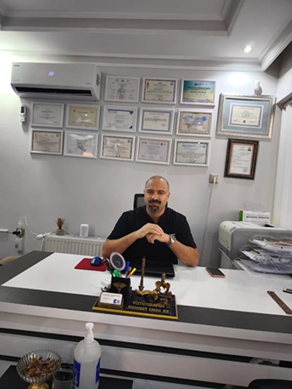 Fizyoterapist Mehmet Emin Ak - Emin Eller Fizyoterapi - 1. Fotoğraf Fizyoterapist Mehmet Emin Ak - Emin Eller Fizyoterapi - 1. Fotoğraf
